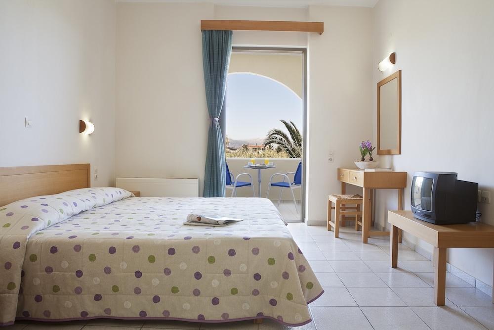 Marinos Beach Hotel Platanes  Exterior photo