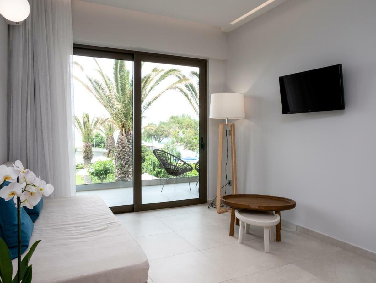 Marinos Beach Hotel Platanes  Exterior photo